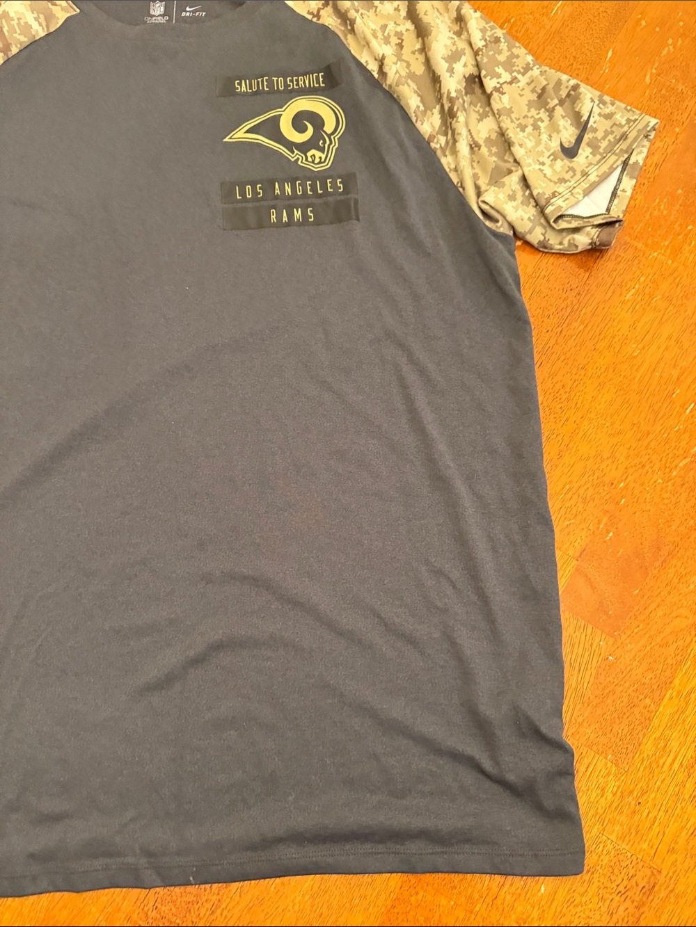 Nike Los Angeles Rams Navy Tee with Camo Sleeves xl - Picture 2 of 8